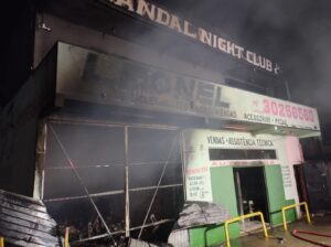 Incêndio atinge loja e bar, sem vítimas em SC