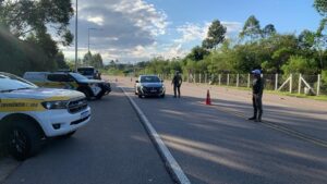 Ações miram motoristas de aplicativo irregulares em SC