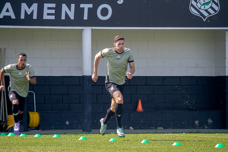 Figueira ajusta o time e mira estreia na Série C