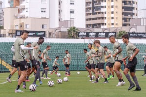 Figueira se prepara para chegada de novo técnico
