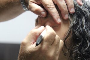 Projeto devolve visão e autoestima para idosos