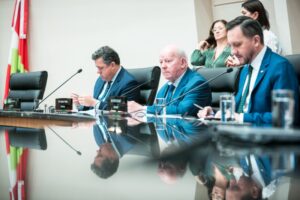 Deputados questionam empréstimo para prevenir cheias