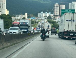 Aferição de radares provoca bloqueio na BR-101 em BC