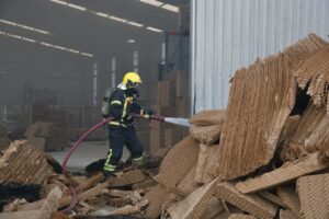 Incêndio atinge galpão de colônia penal em Palhoça
