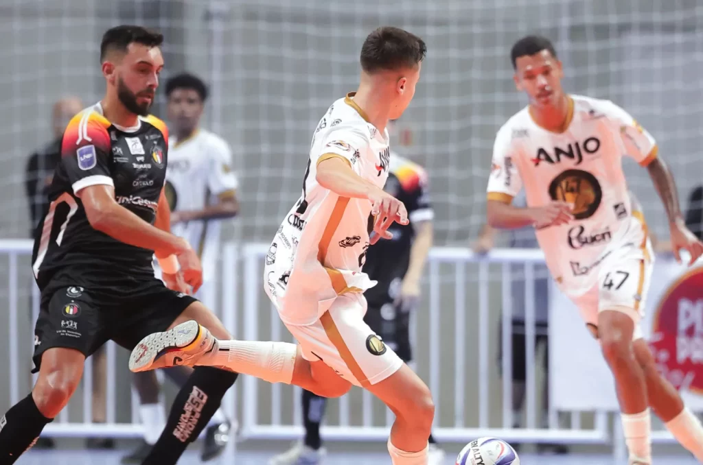 Partida entre Criciúma Futsal e Blumenau