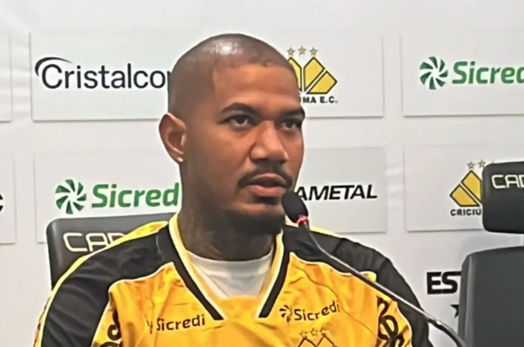 Apresentação do volante Zé Gabriel, no Criciúma