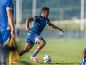 Após vitória, Avaí treina e mira duelo em Manaus