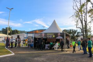 Gabinete itinerante é realizado na Praça da Chaminé