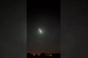 Geólogo explica luz misteriosa no céu do Sul de SC