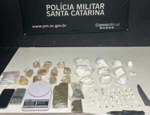 Gestante é presa com 1 kg de cocaína em Itajaí