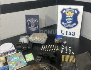 Guarda Municipal apreende drogas e arma em BC