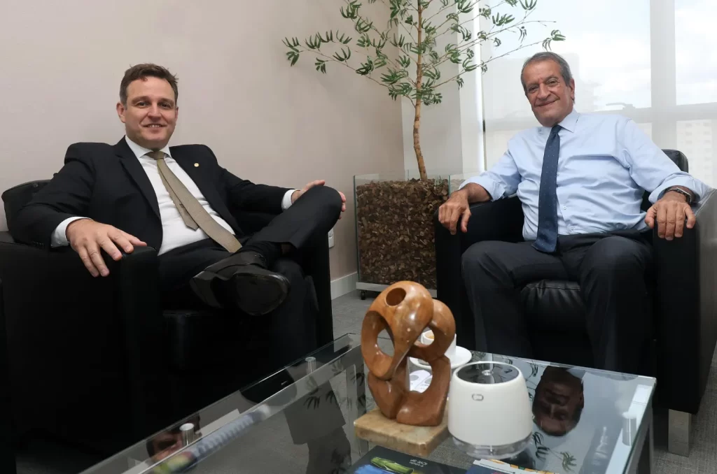 Reunião entre Ricardo Guidi e Valdemar da Costa Neto