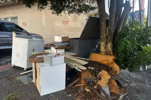 Lixo eletrônico vira problema no Centro de Criciúma
