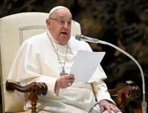 Papa Francisco morreu de AVC e colapso cardiovascular
