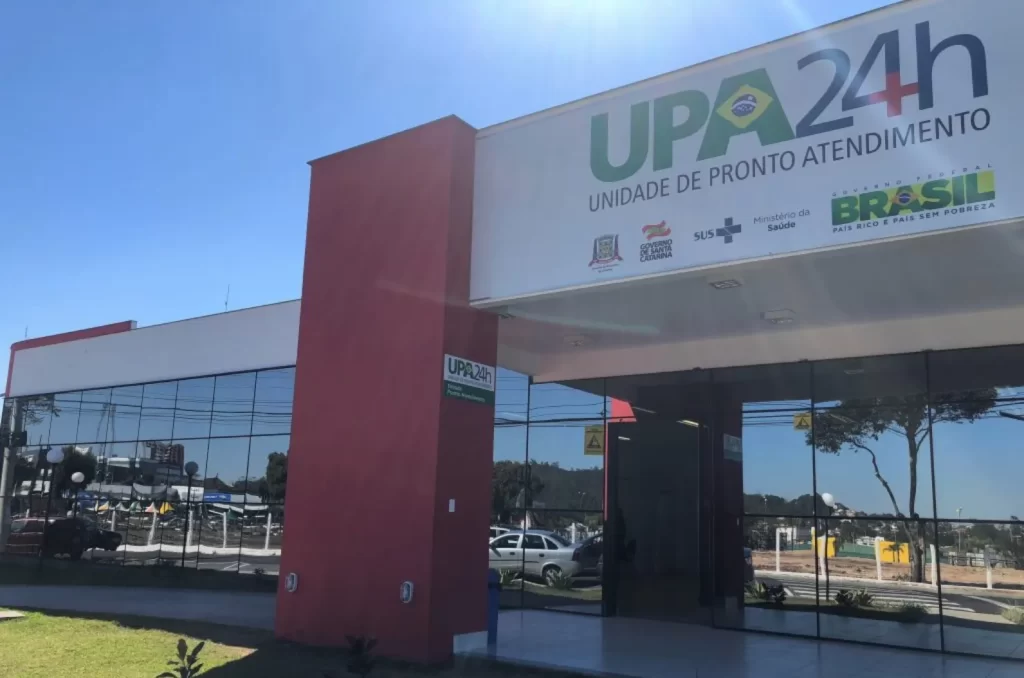 Imagem da UPA no bairro Próspera, em Criciúma, que serve de modelo para o projeto de expansão dos atendimentos de urgência e emergência na cidade, com a implantação de uma nova unidade na região da Quarta Linha