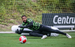 Figueirense acerta empréstimo do goleiro Igo Gabriel