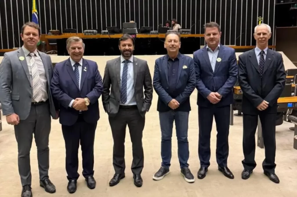 Empresários do setor plástico do Sul de SC participam de audiência no Senado para defender a importância da indústria regional