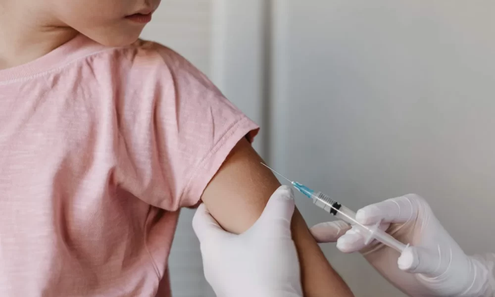Vacinação contra gripe na Amrec alcança 13 mil doses