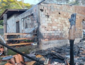 Ação rápida do CBMSC evita tragédia maior em incêndio