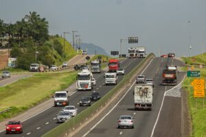 Feriadão: mais de 900 mil veículos passaram pela BR-101
