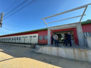 Vereadores fiscalizam obras na EMEB Amaro João