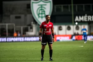 CBF define arbitragem para Avaí x Operário