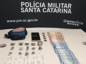 Polícia apreende drogas e prende suspeitos em Palhoça