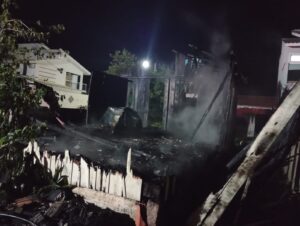 Incêndio em casa gera prejuízo de R$ 130 mil