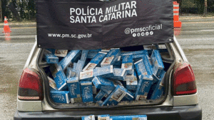 Polícia apreende 2 mil maços de cigarro ilegal