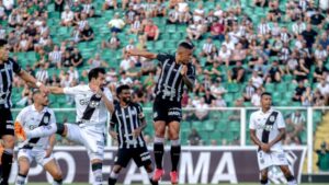 Catarinenses empatam na estreia da Série C