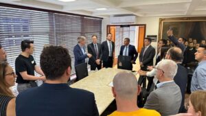 Estudantes da Unisul pedem apoio a deputados