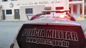 Mulher é detida após furtar carteira em São José