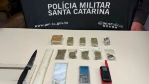 Foragido por homicídio é preso no centro de Floripa