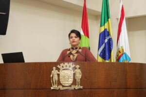 Vereadora propõe motofaixas para Beira-Mar Norte