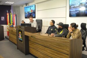 São José discute apoio a motoristas de aplicativo