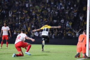 Criciúma vence RB Bragantino na Copa do Brasil
