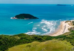 Praia do Rosa é apontada entre destinos acolhedores