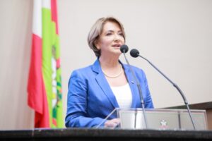 Janice Krasniak assume vaga na Alesc por 30 dias
