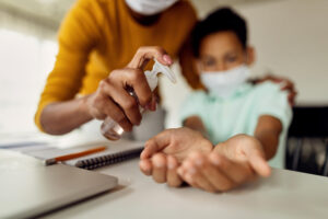 Escolas passam por ação emergencial de esterilização