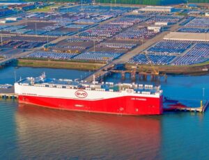 SC recebe maior navios para carros do mundo