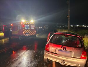 Colisão entre carro e caminhão deixa dois mortos em SC