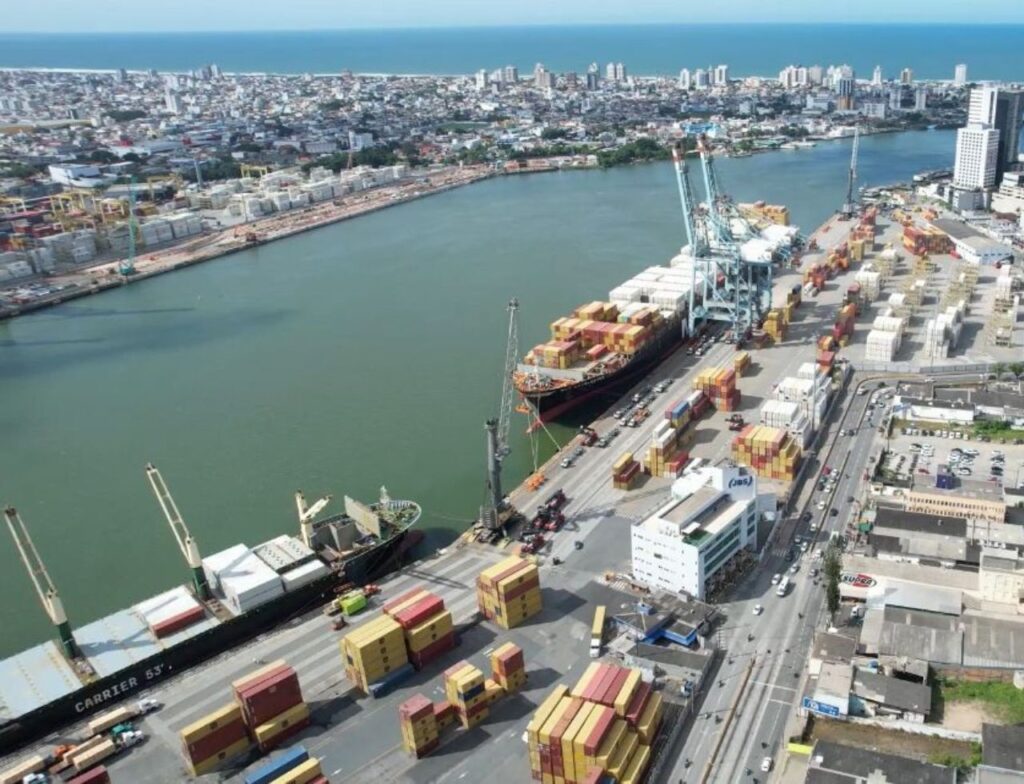 Movimentação portuária soma 1,1 milhão de toneladas