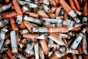 Fumo custa 5 vezes mais do que lucra no Brasil
