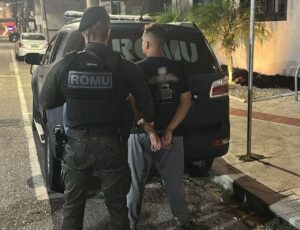 Homem que vendia ajuda de Deus é preso em SC