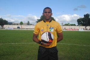 CBF define arbitragem para Coritiba X Avaí