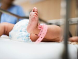 MP apura morte de bebê parto em hospital de SC