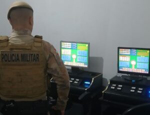 Polícia apreende caça-níqueis em Itajaí