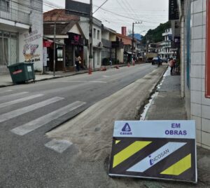 Casan interliga adutoras e altera trânsito em SC