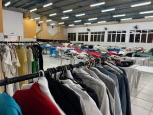 Bazar em Criciúma tem peças com preços a partir de R$ 5