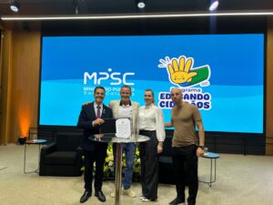 Tubarão adere ao programa “Educando Cidadãos”